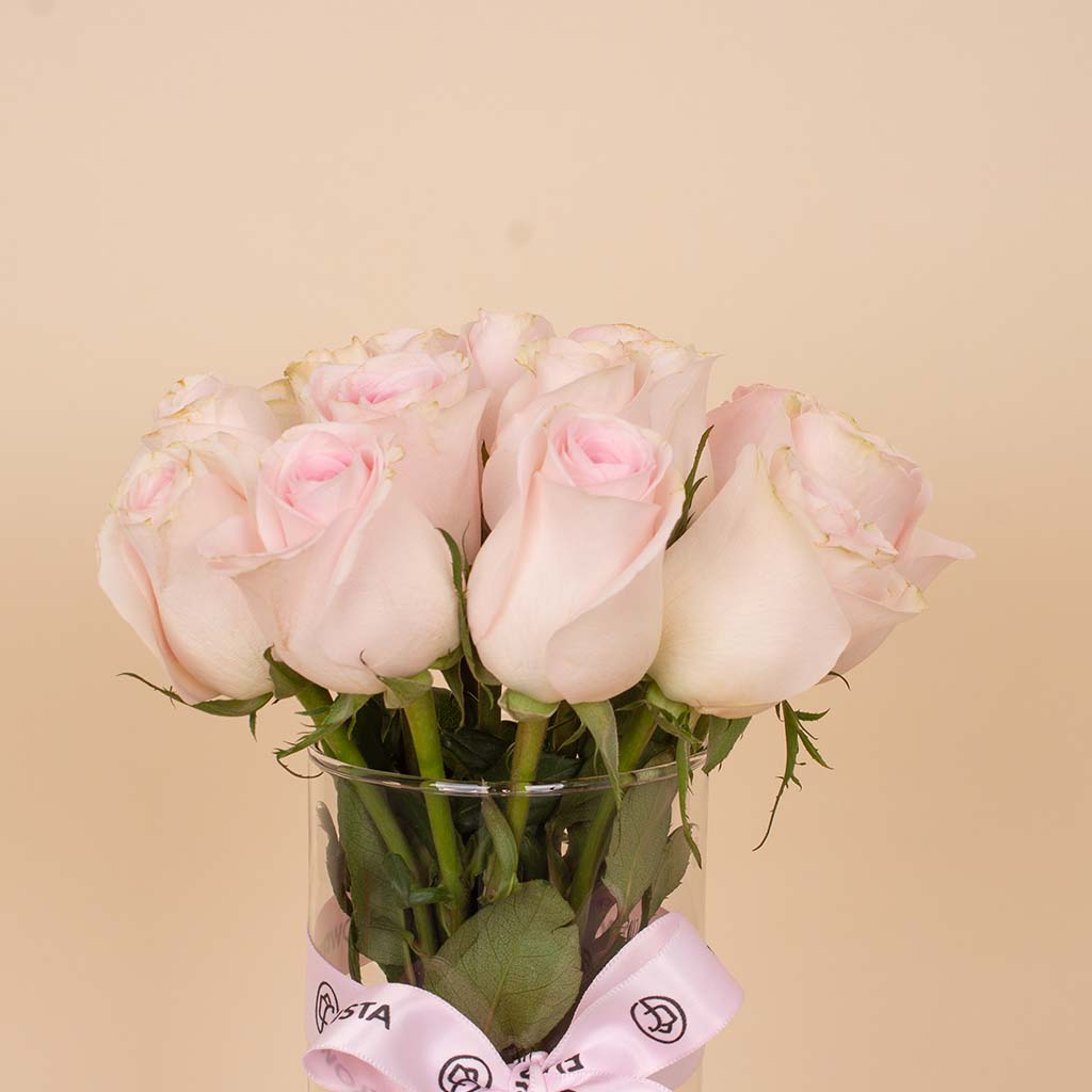 Patchi Les Gourmets 20 pcs & Pink Roses Vase view 5