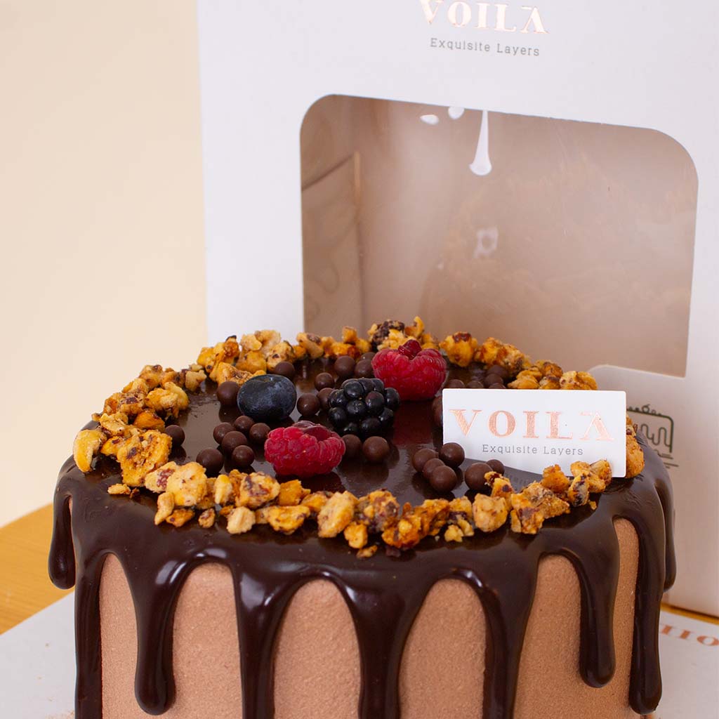 Voila Chocolate Cake & Red Roses Bouquet view 5