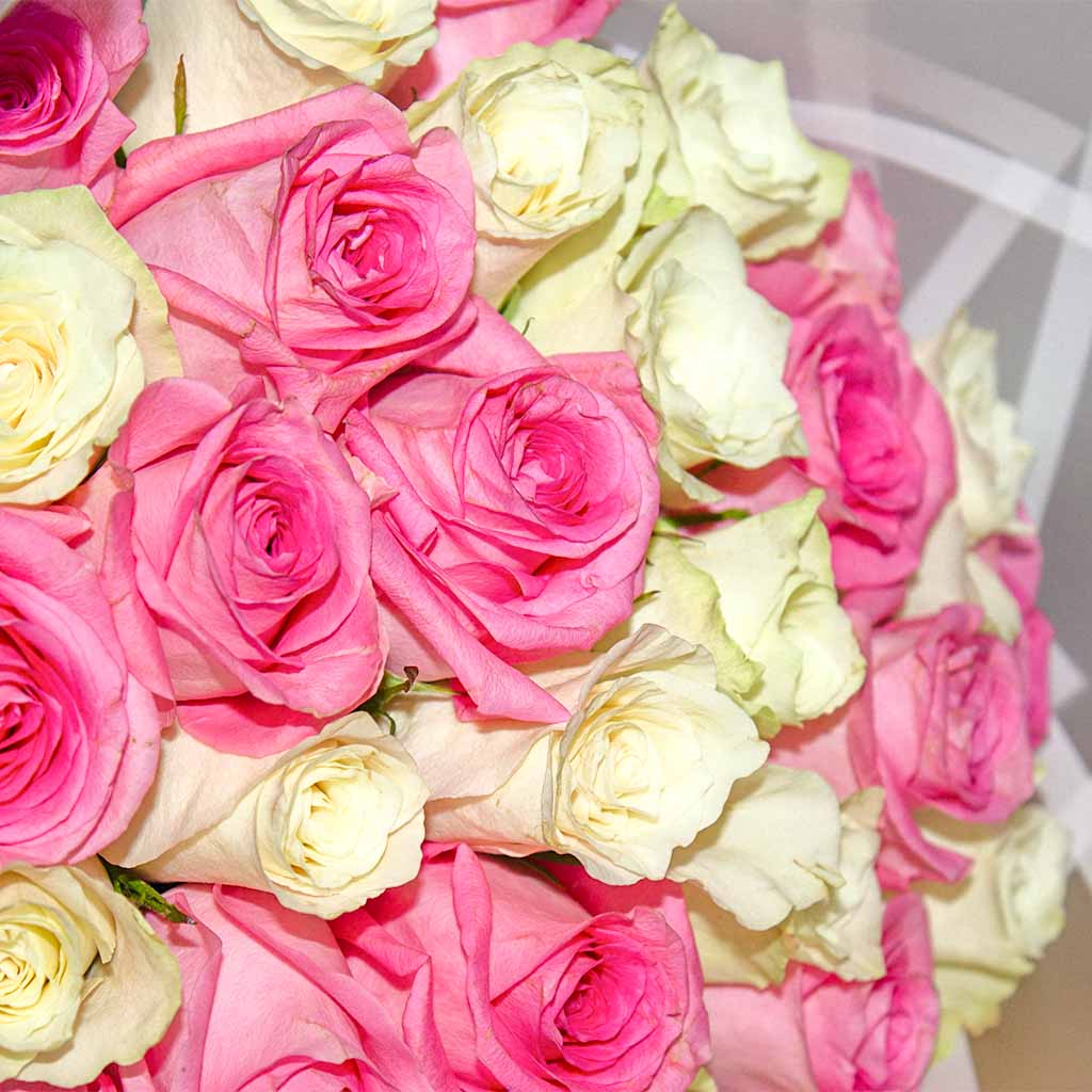 30 Pink And White Roses bouquet view 4