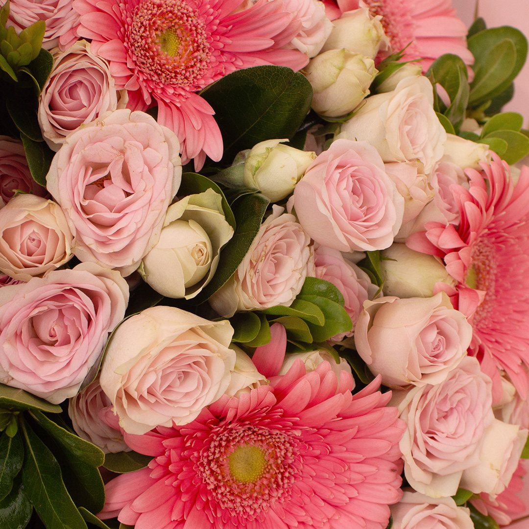 Flowrista | Gerbera & Baby Rose Bouquet view 4