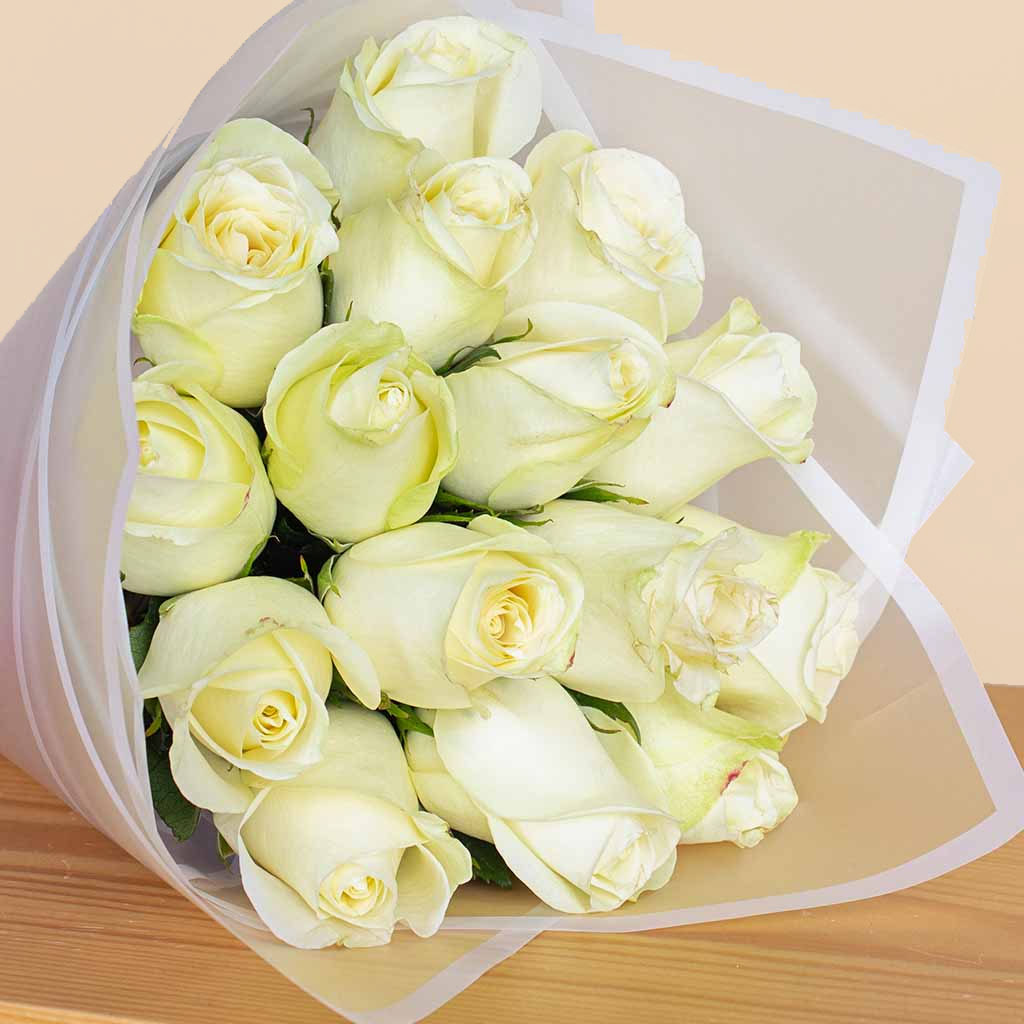 White Hand Bouquet 15 Roses view 4