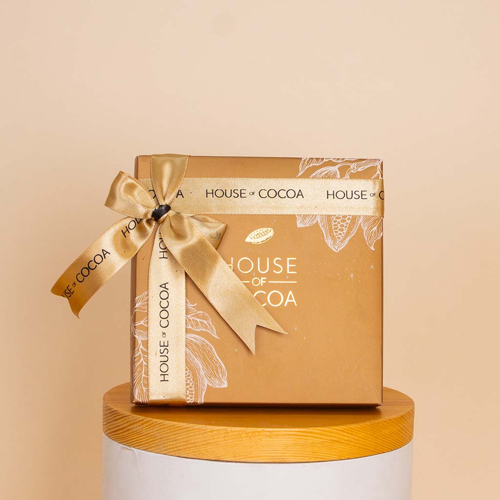 Alamki Bella Yellow Bag & White Roses Vase & House of Cocoa Chocolate Box view 5