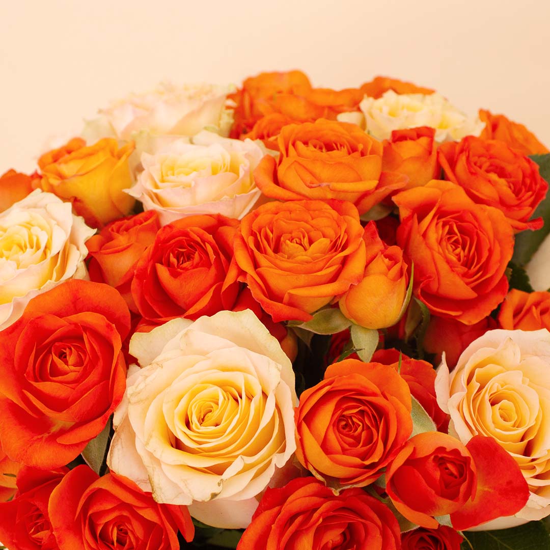 Flowrista | Bouquet of Simon & Orange Roses view 4