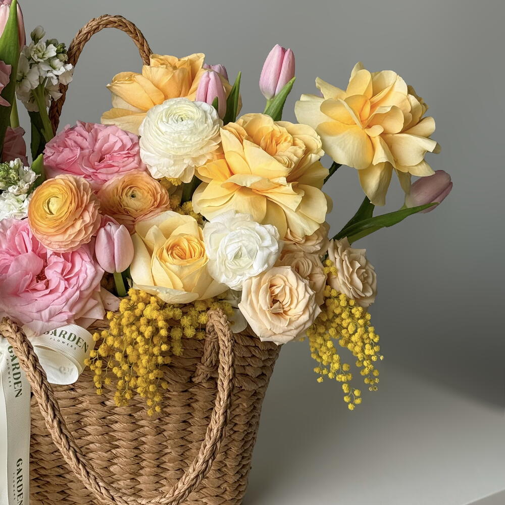 «Capri» basket (50*50 cm)— ranunculus, tulip, O hara rose, mimosa view 4