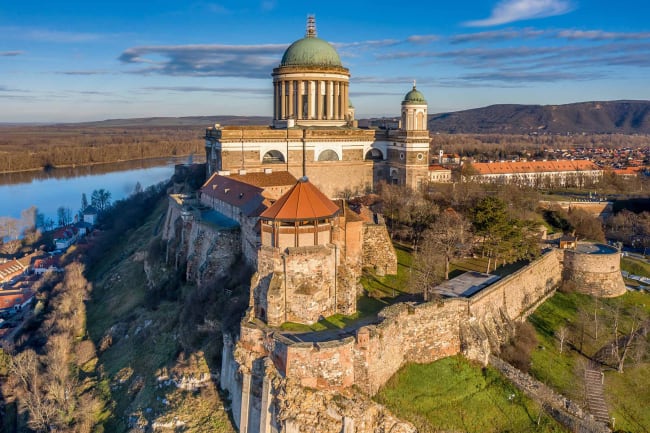 Budapest  Esztergom  Bratislava  Wien