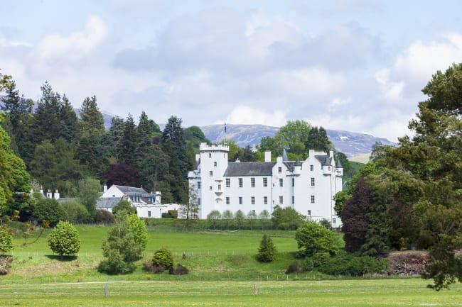 Ad natursknne veje til Blair Castle og Hjlandet