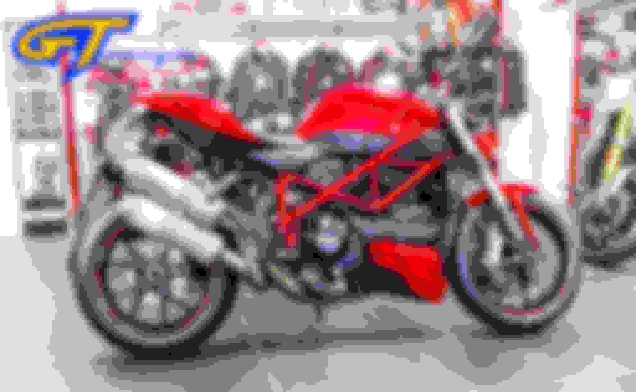 picture of a Ducati Streetfighter 848