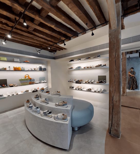 Store interior - HOFF Go2B B2B