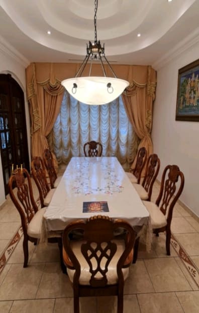CASA DE 3 NIVELS 8