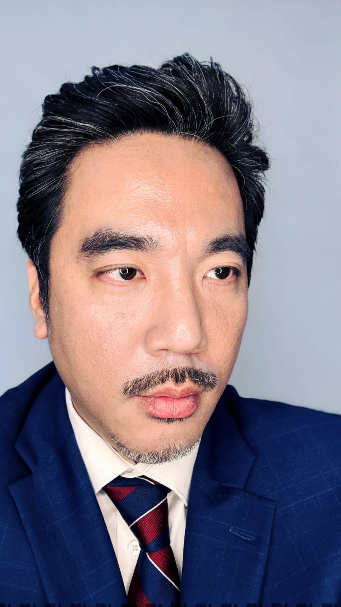 Hoil Lee
