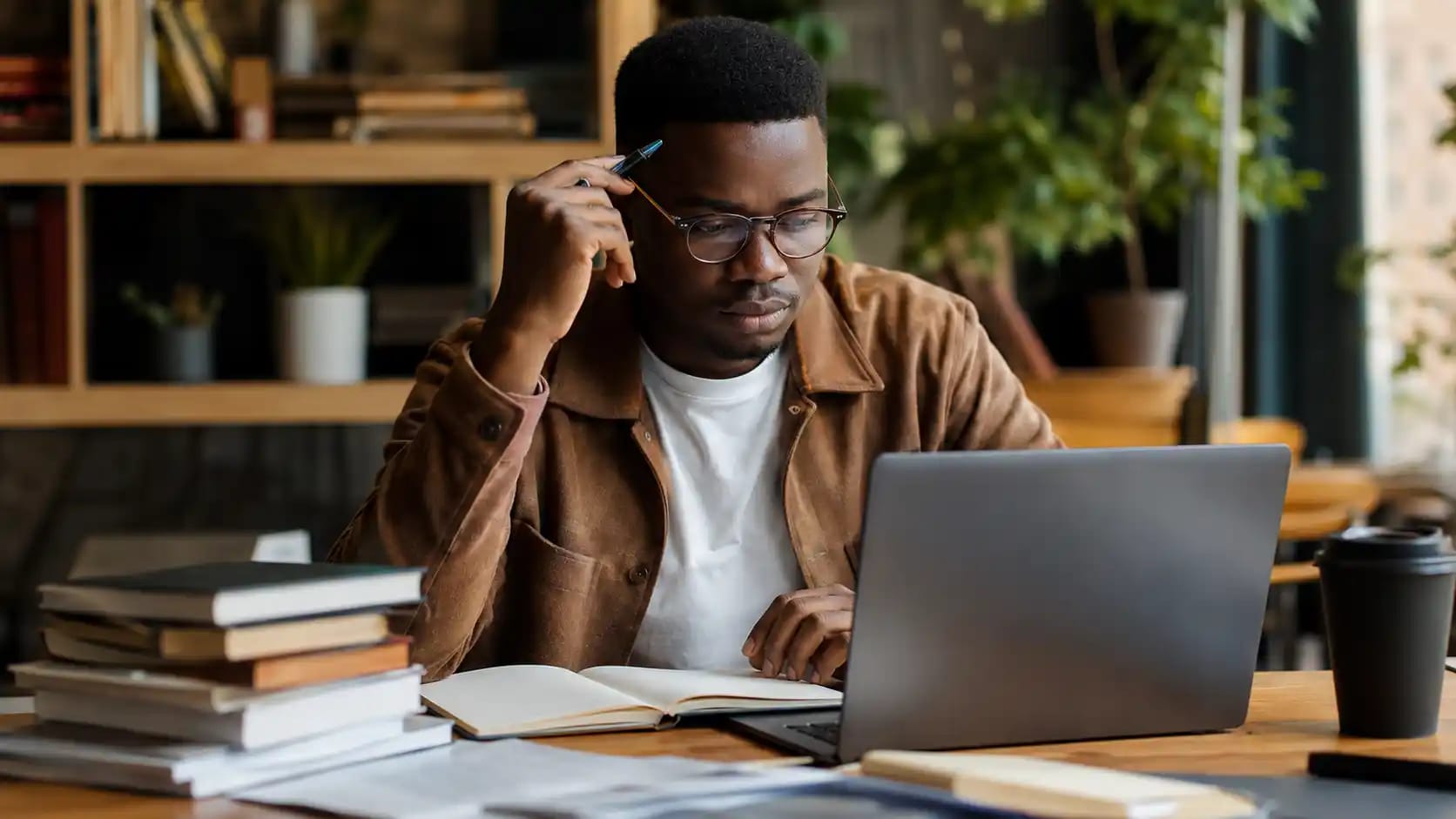 NotebookLM vs Claude Projects vs ChatGPT Projects: Which One Should You Actually Use for Research?
