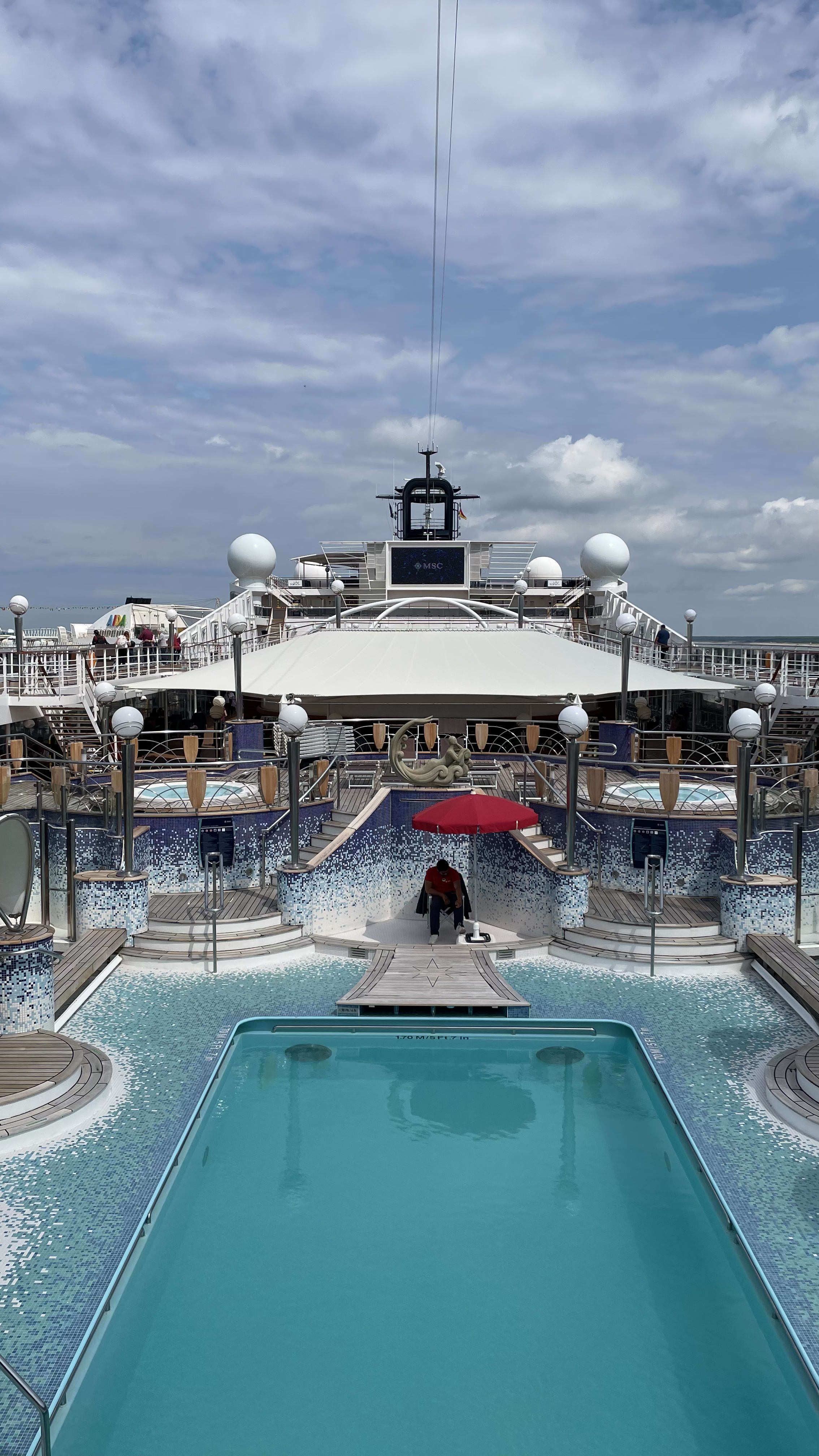 Бассейн на палубе