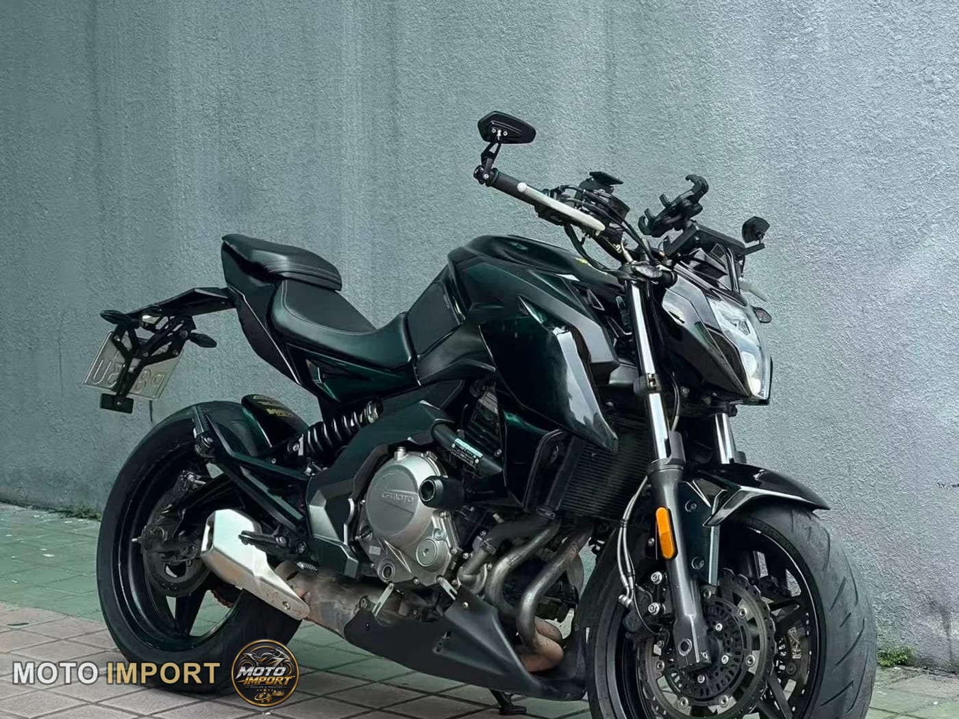 CFMoto 650NK 2020 - Face avant