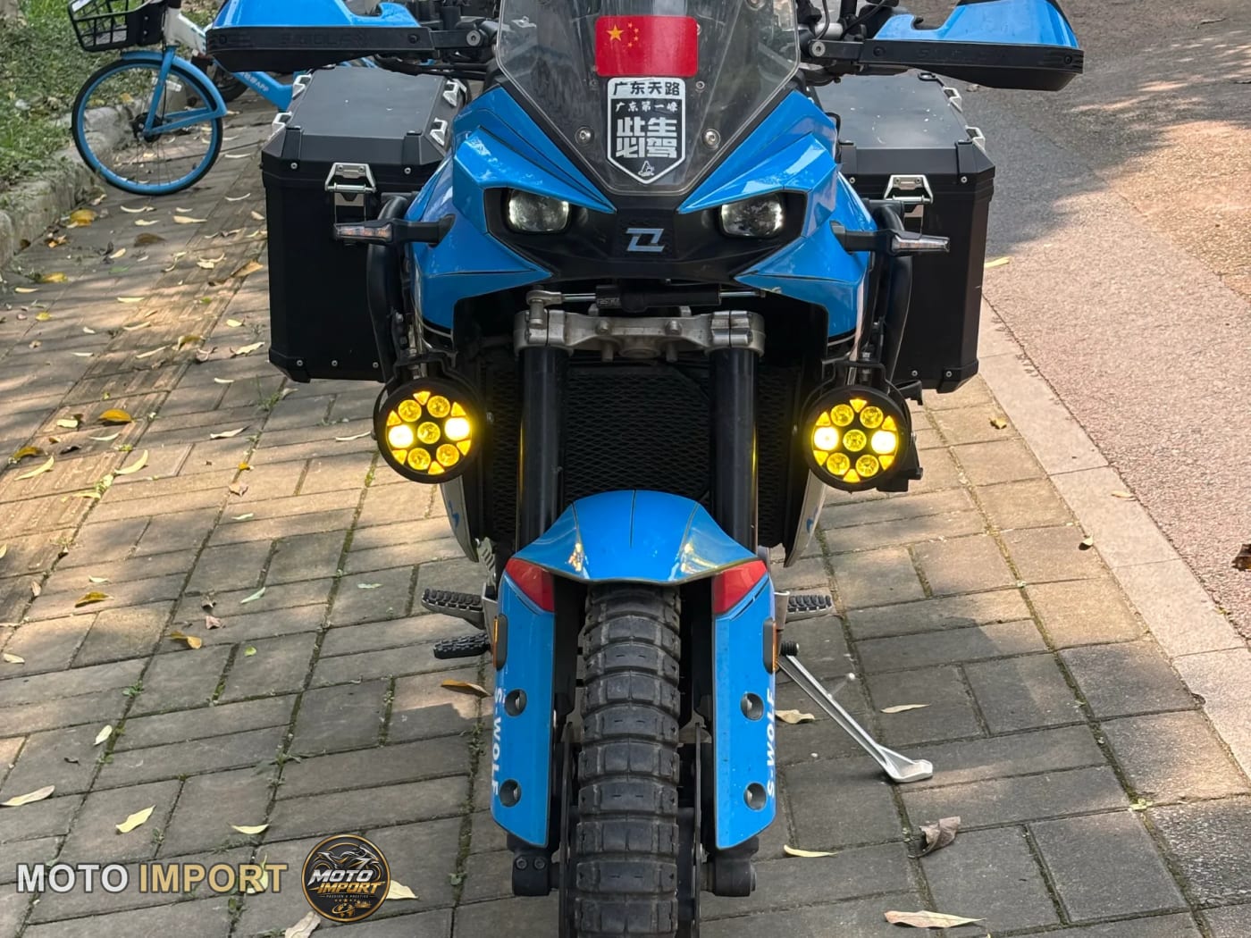 Kove 800X 2023 - Face avant