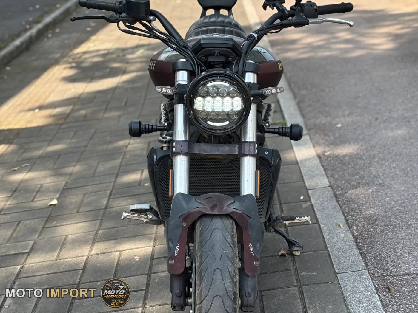 Benelli 502C 2019 - Face avant