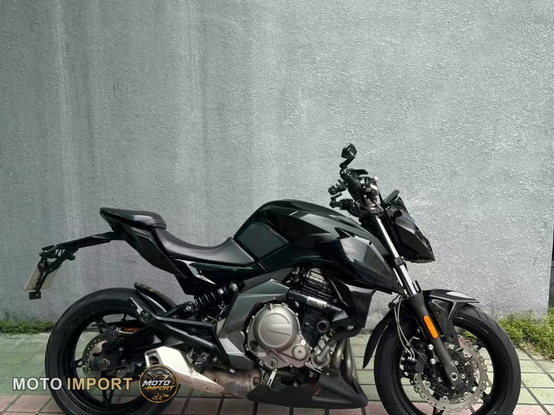 CFMoto 650NK 2020 - Profil droit