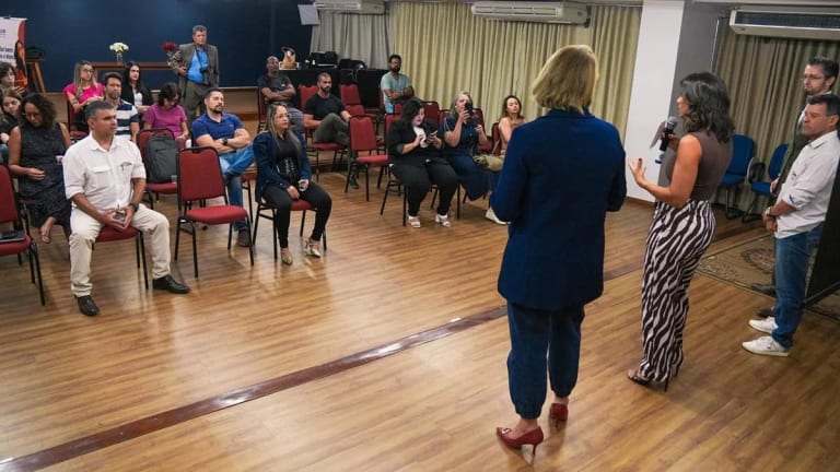Clube de Oratória oferece encontro gratuito sobre persuasão em Brasília
