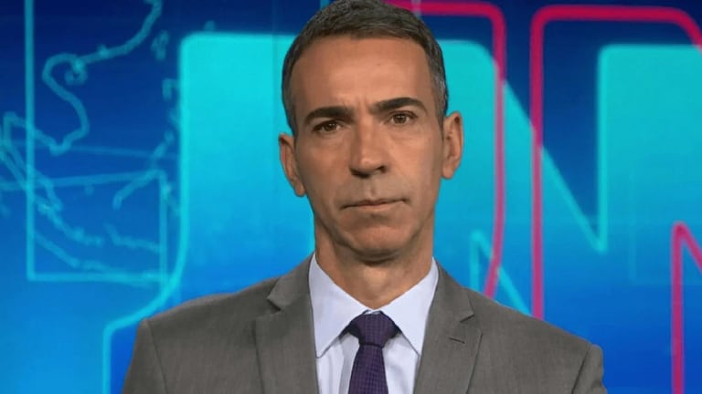 Escolha de César Tralli para mediar debate presidencial gera críticas sobre experiência no formato