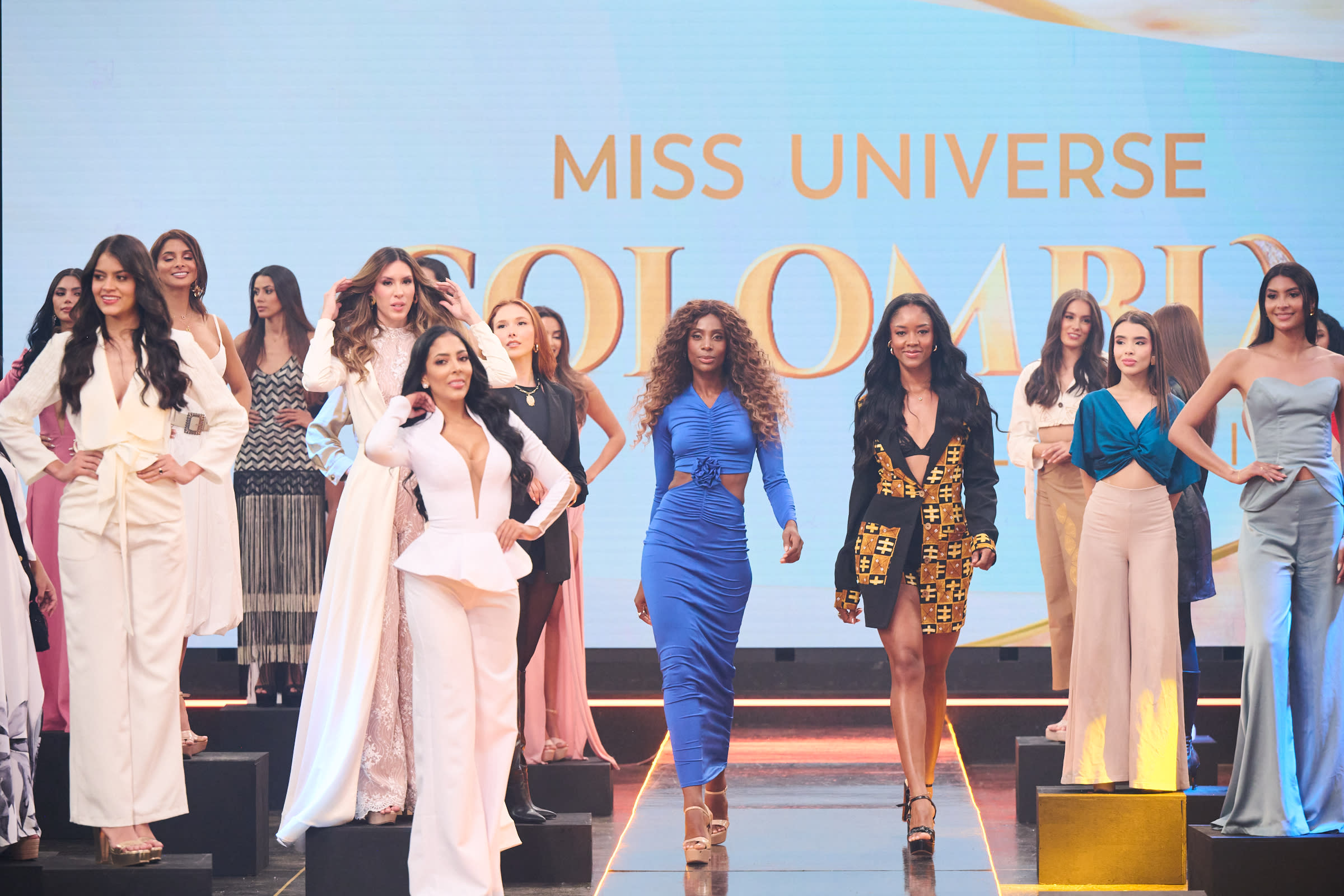 Sofia Echeverry — Miss Universo (01)