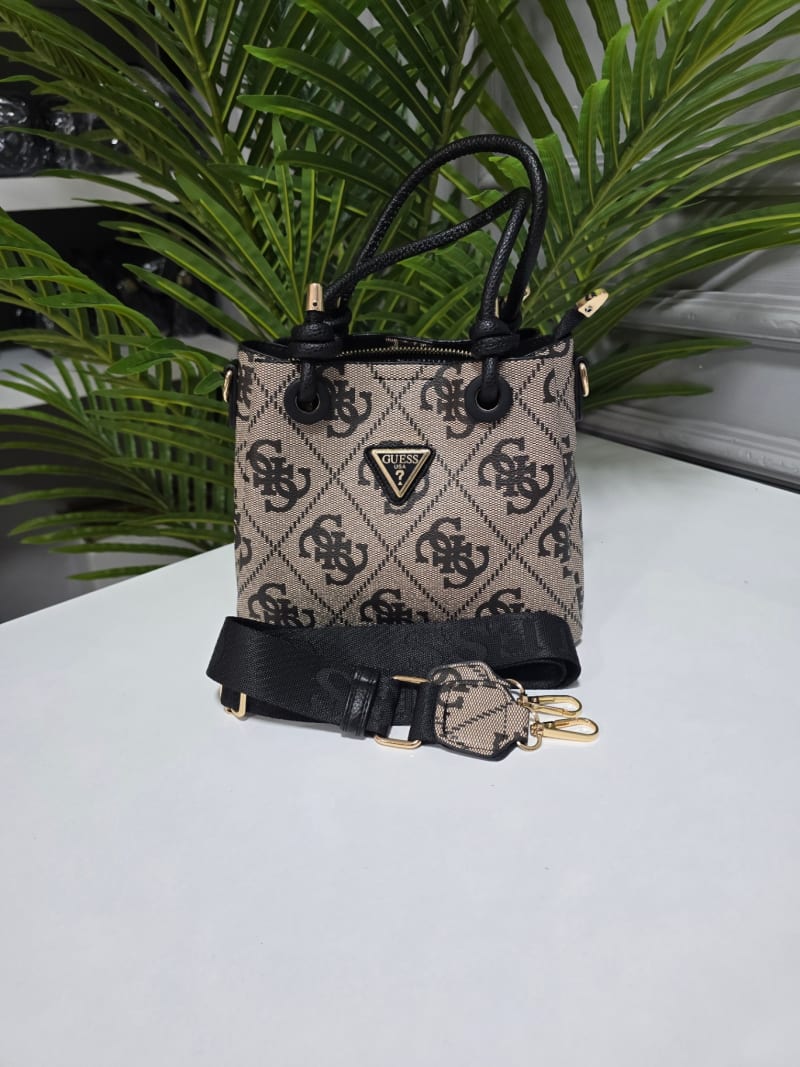 Guess Monogram Siyah Detaylı El ve Omuz Çantası