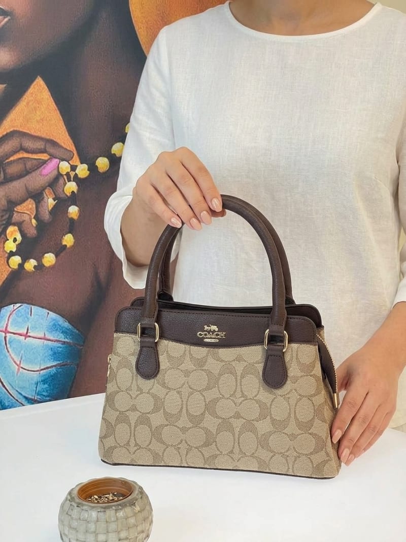 Coach Signature Koyu Kahverengi Deri Detaylı Monogram El Çantası - 1