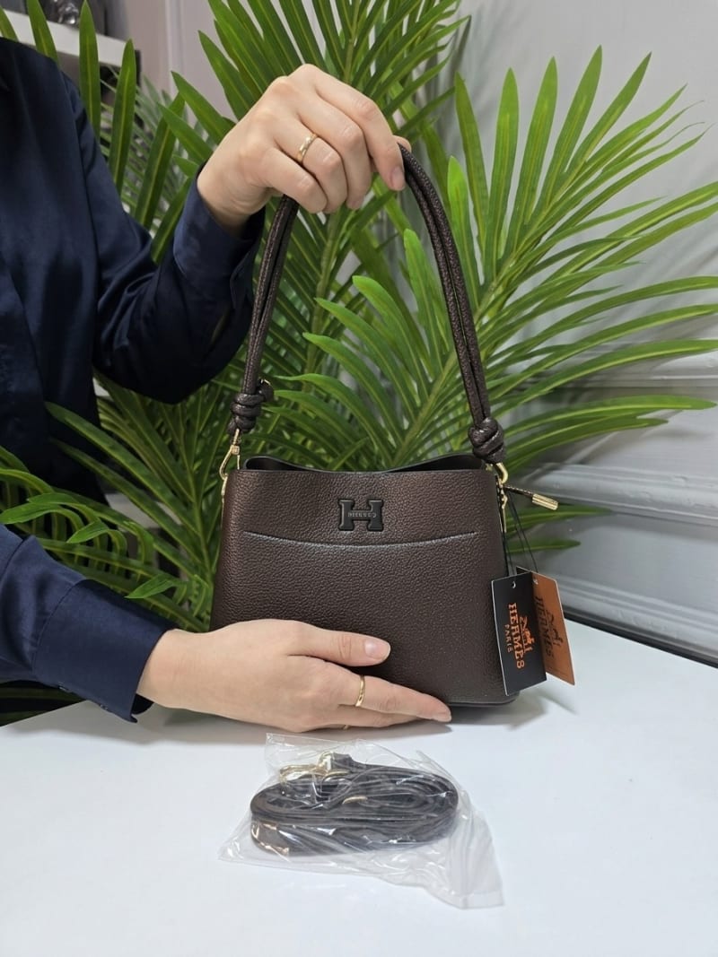 Hermès İkonik H Logolu Koyu Kahverengi Dokulu Deri Omuz ve Çapraz Çanta - 1