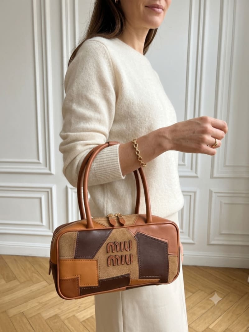 Miu Miu İkonik Logolu Patchwork Kahverengi ve Taba Tonlu El Çantası - 1
