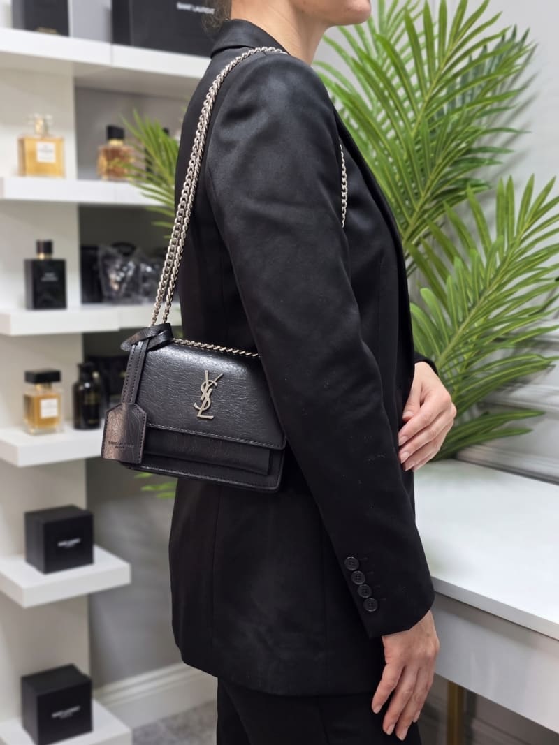 Yves Saint Laurent (YSL) Siyah Tanecikli Deri Gümüş Logolu Zincirli Omuz Çantası - 1