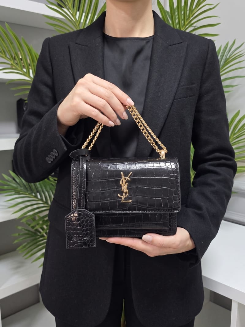 Yves Saint Laurent (YSL) Lüks Kroko (Timsah) Deri Desenli Siyah Parlak Altın Logolu Çanta - 1