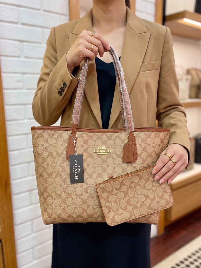 Coach İkonik C Desenli Taba / Kahverengi Büyük Boy Tote Omuz Çantası ve Cüzdan Seti - 1