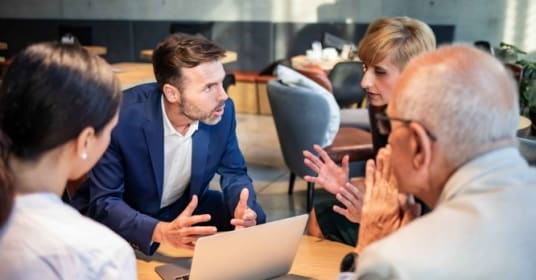 10 engagements pour valoriser les plus de 50 ans en entreprise