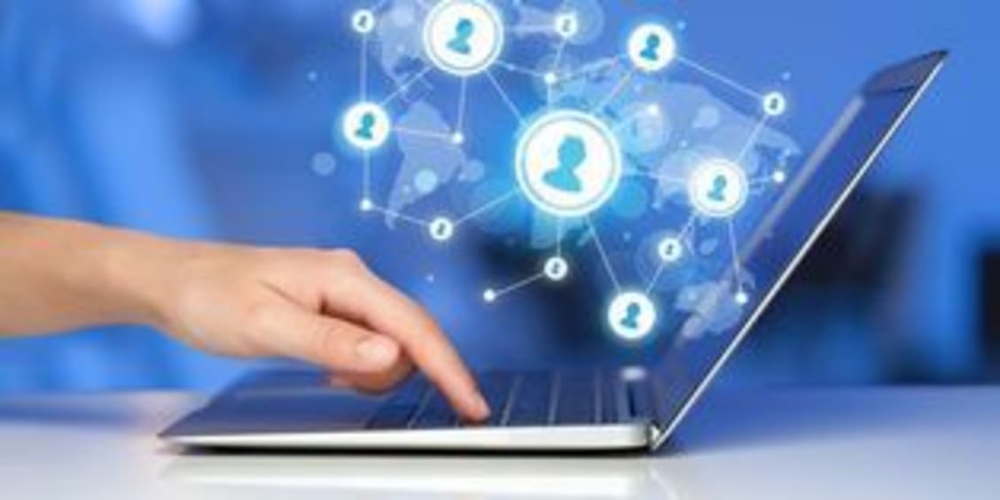 Internet permet de communiquer en direct avec ses clients.