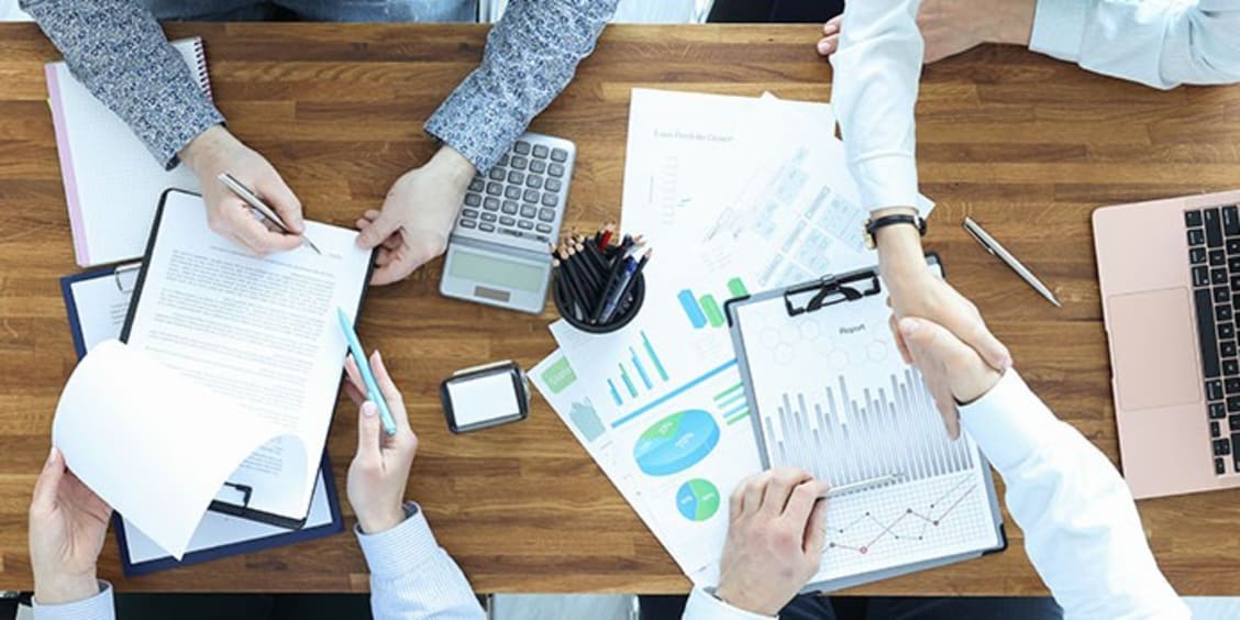 Comment effectuer un audit des contrats ?