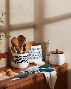 Versailles Farmhouse Kitchen Utensil Holder - Baie Maison