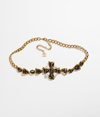 Accessories in Fall-Winter 2022/23 at Neiman Marcus Accessories in Fall-Winter 2022/23 at Neiman Marcus