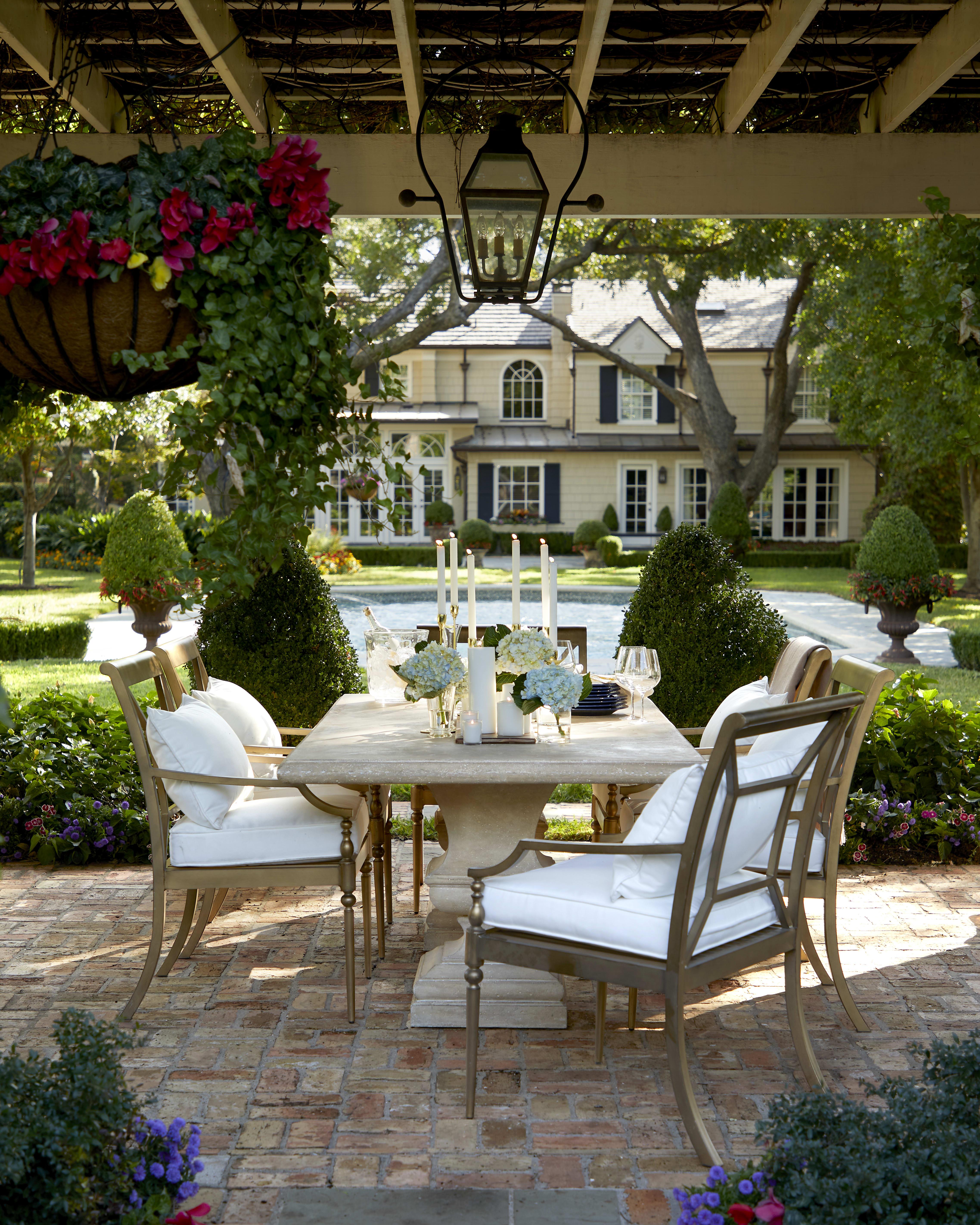 coastal collection outdoor living sea turtle melamine dinnerware on Outdoor Home Decor At Neiman Marcus