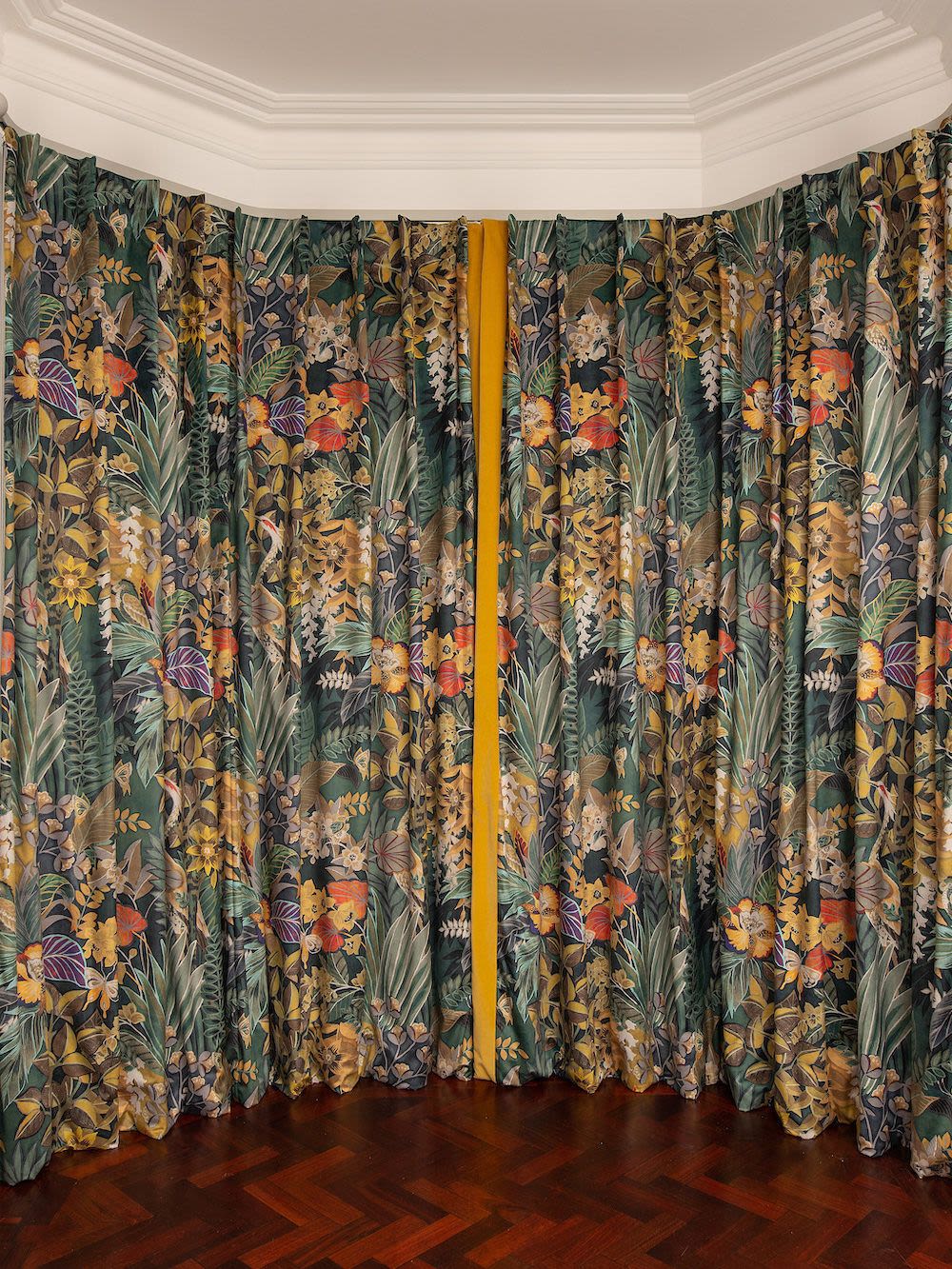 Soft Furnishings And Interiors That Will Perfectly Suit Your Windows | Nathan McCarter Joinery Sally Davidson Kelly full curtains