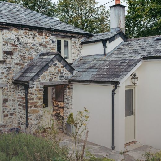 cottage timber windows with bottom overlay
