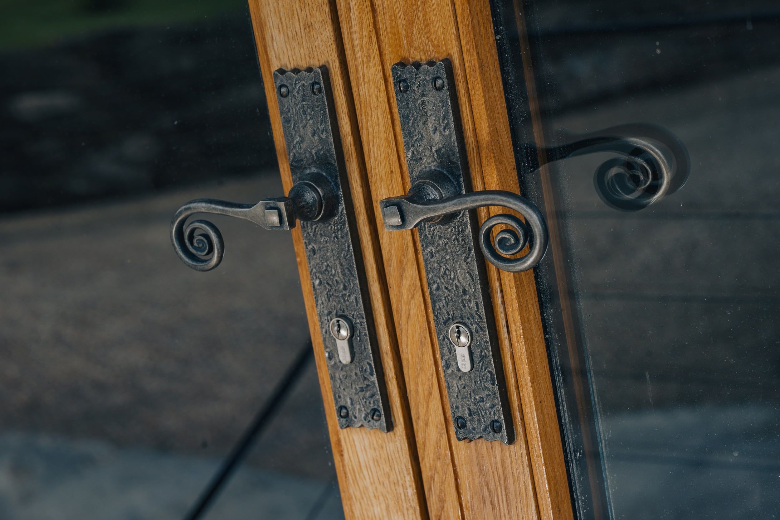 How To Choose The Perfect Timber Door For Your Home | Nathan McCarter Joinery timber door handle detail view