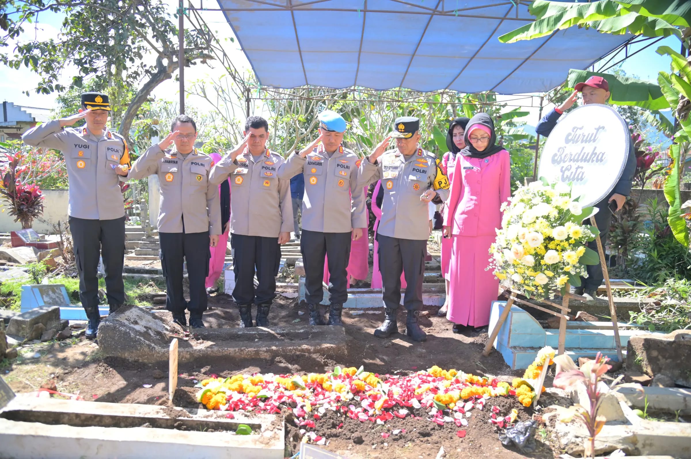 gugur-saat-amankan-warga-bripka-cecep-diberi-kenaikan-pangkat-anumerta-oleh-kapolri