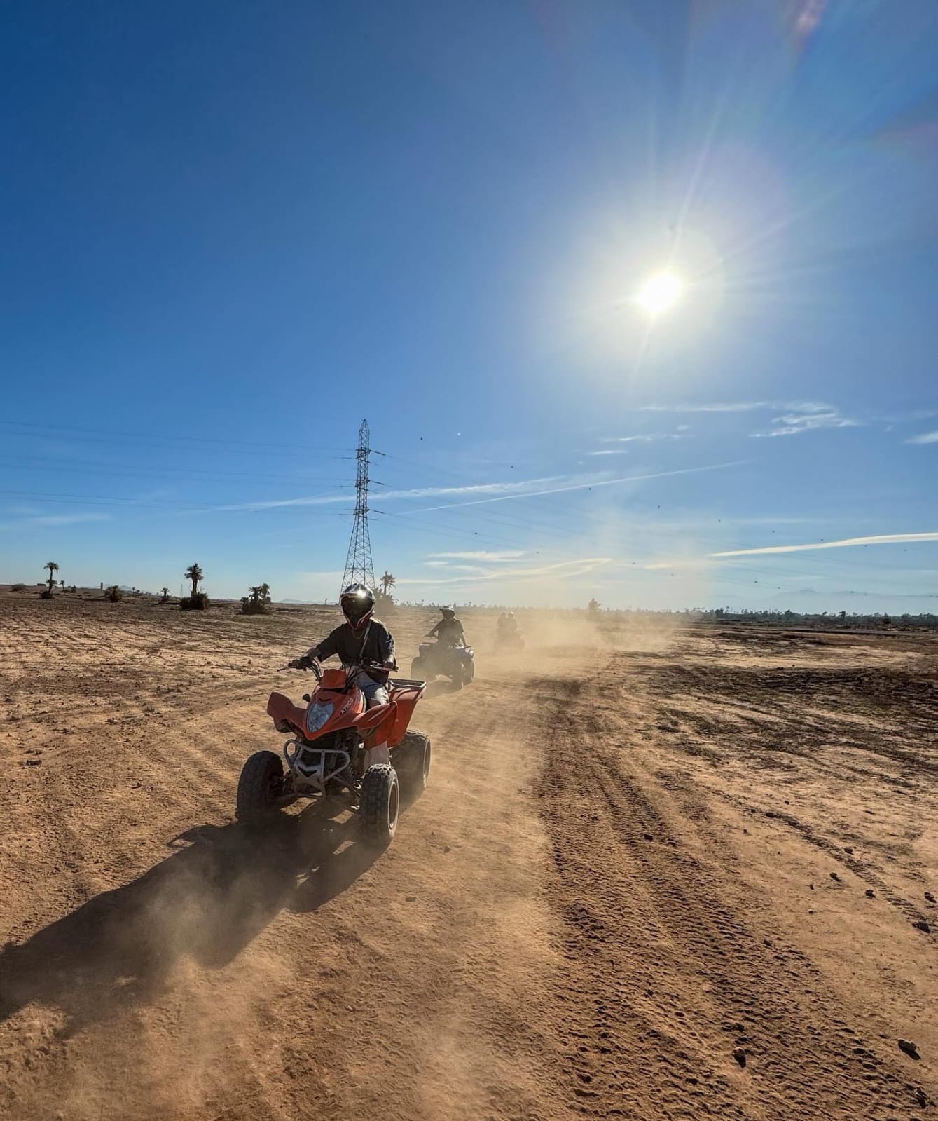 Préparation d’une sortie en quad à Marrakech