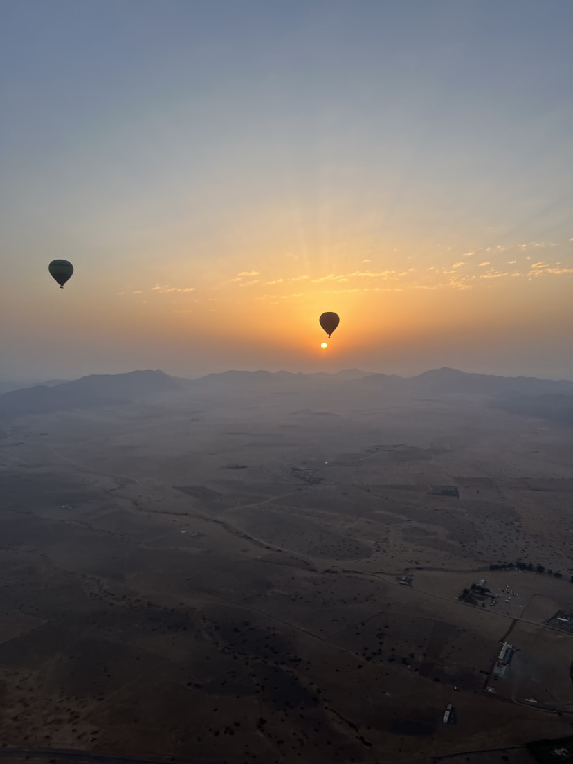 Vol Royal en montgolfière avec petit-déjeuner à table au-dessus de Marrakech