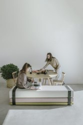 Bavûl – a poetic transformable upholstered settee