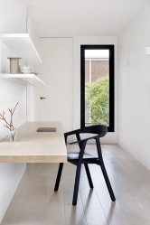 Eine stille Ikone: Ein Gespräch mit dem Designer des Stuhls Rhomb