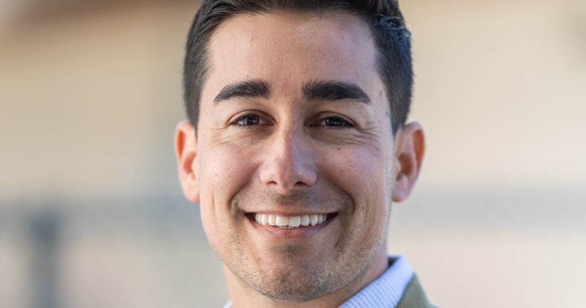 Ken Carlos , Licensed Therapist, MA, LMFT | NOCD