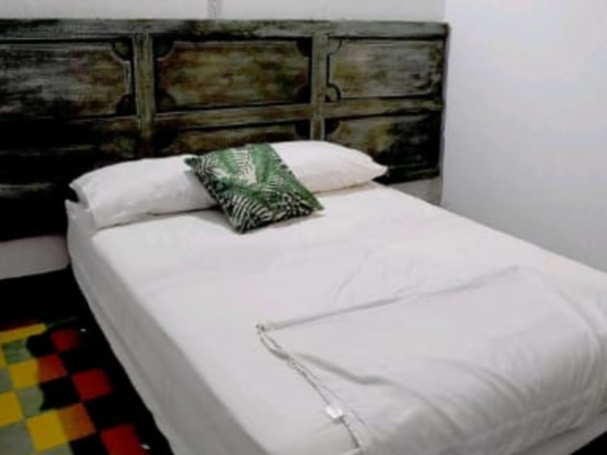 Rental accommodation in Stylish rooms available in Santa Fe (w breakfast) Rental accommodation in Stylish rooms available in Santa Fe (w breakfast)