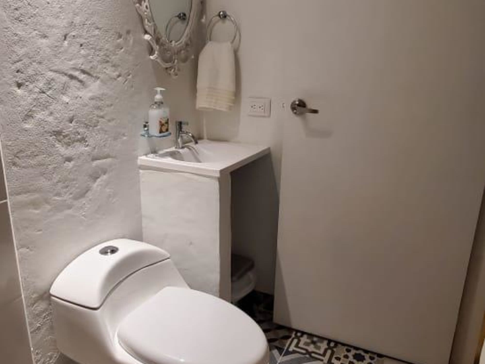 Rental accommodation in Cozy apt 1 block from center Santa fe de Antioquia Rental accommodation in Cozy apt 1 block from center Santa fe de Antioquia