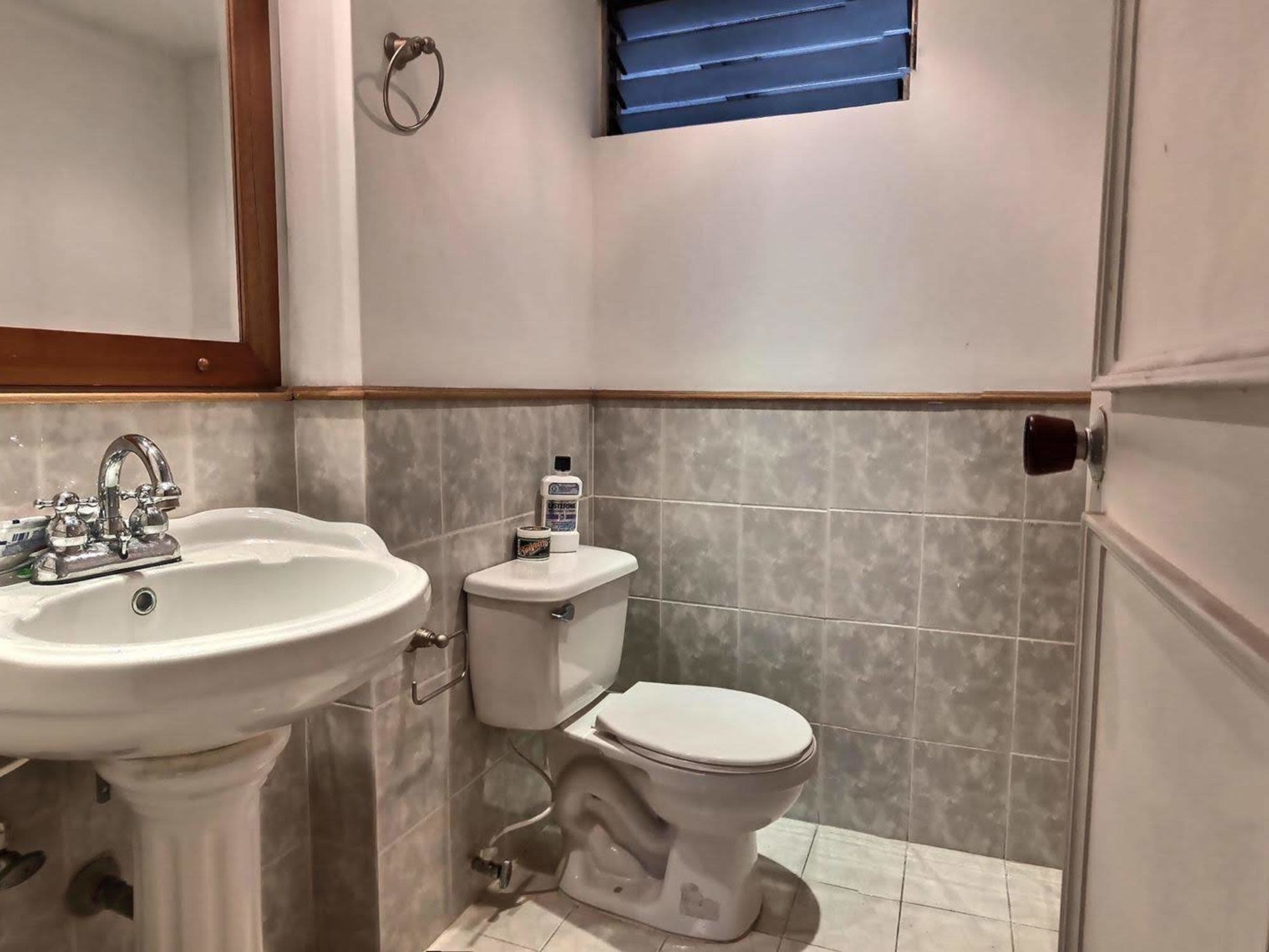 Rental accommodation in Room in Poblado - Shared Apartment with Fast WiFi Rental accommodation in Room in Poblado - Shared Apartment with Fast WiFi