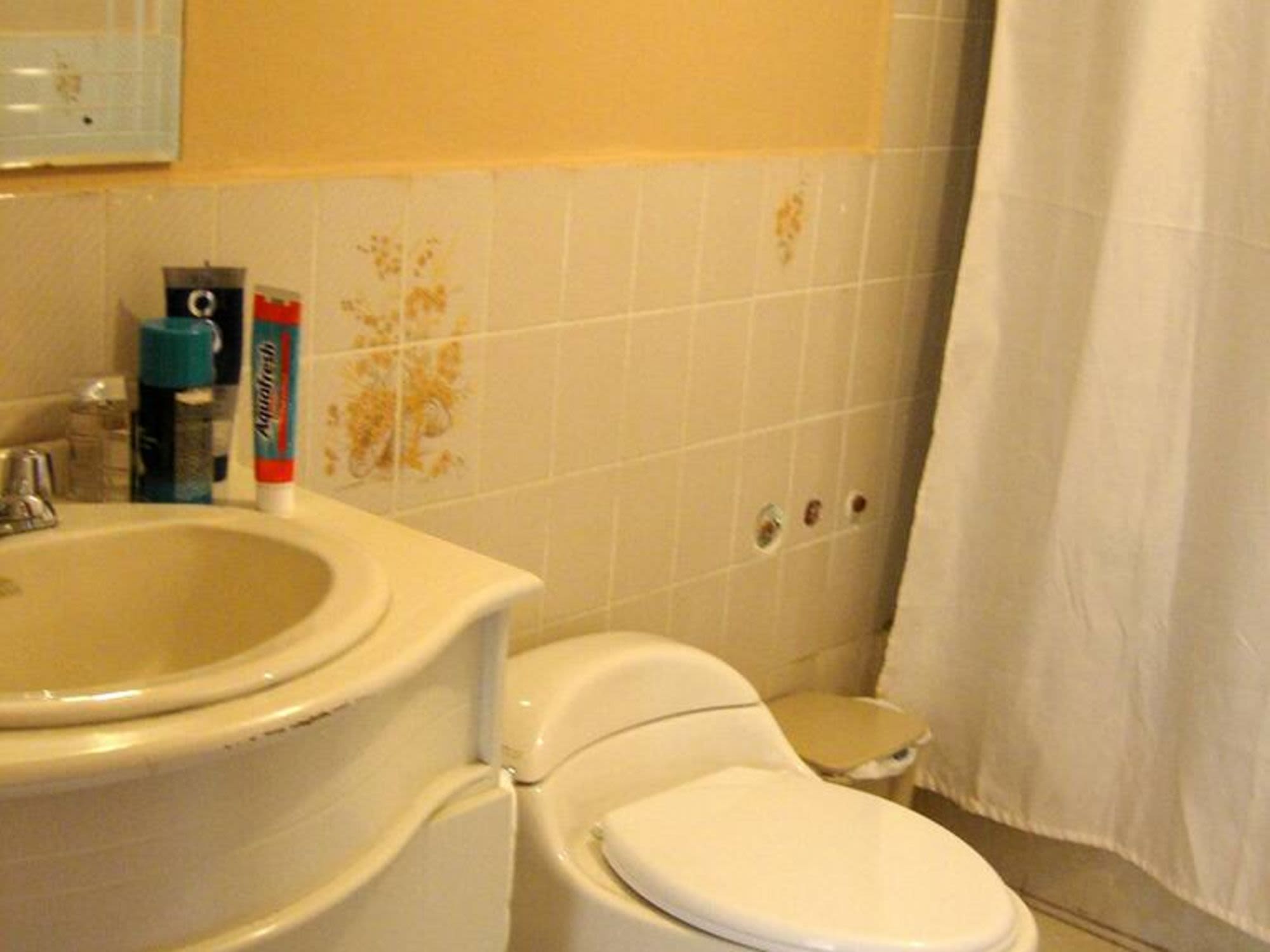 Rental accommodation in Large private room in a nice house in Cuenca Rental accommodation in Large private room in a nice house in Cuenca