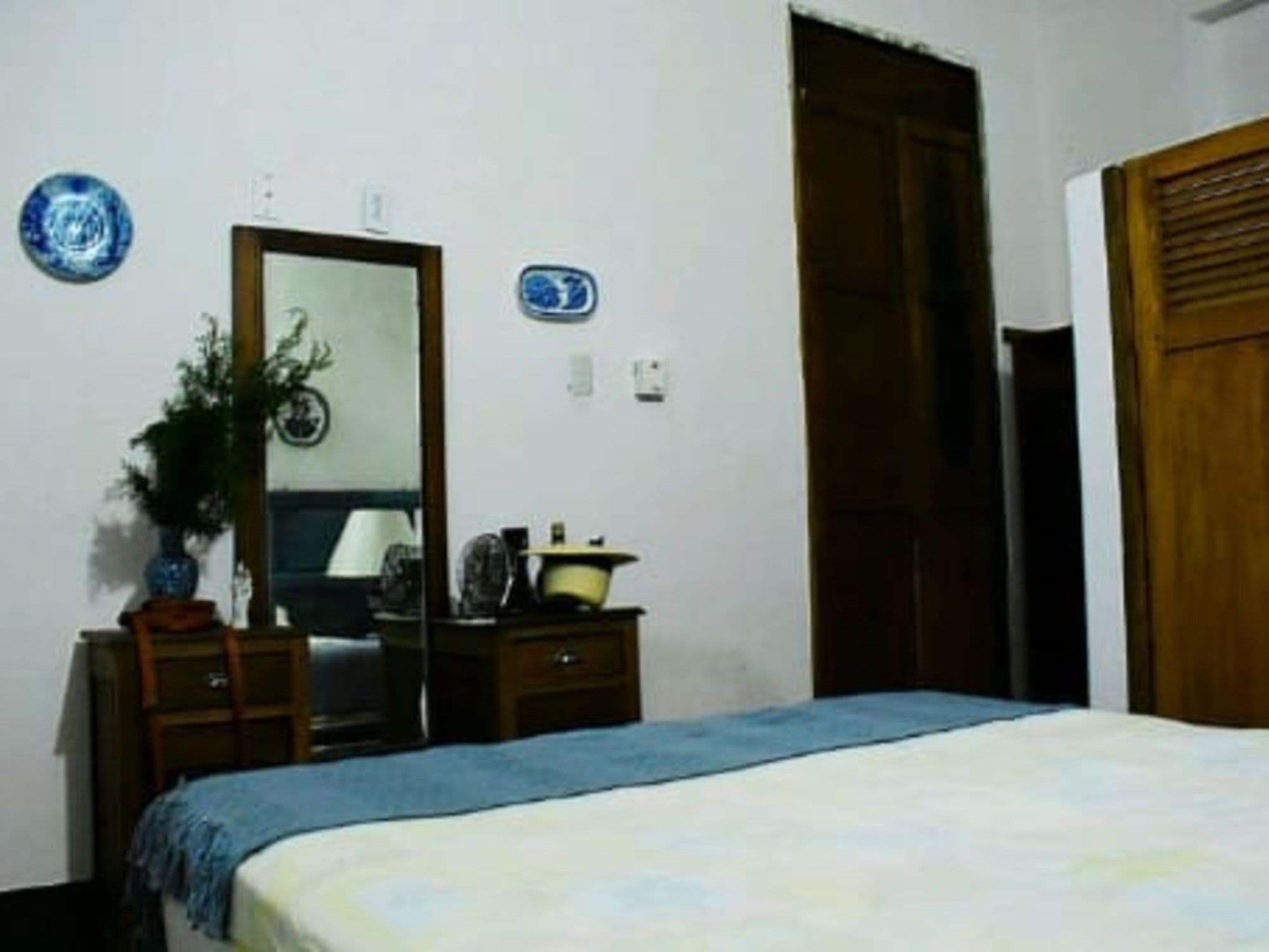 Rental accommodation in Stylish rooms available in Santa Fe (w breakfast) Rental accommodation in Stylish rooms available in Santa Fe (w breakfast)